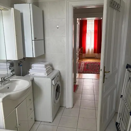 Dr. Neubert * Krems an der Donau