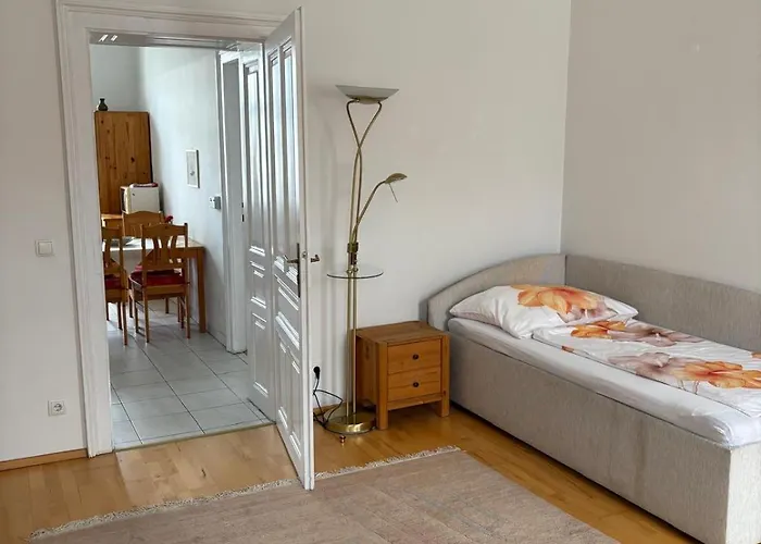 诺伊贝特博士酒店 * 多瑙河畔克雷姆斯